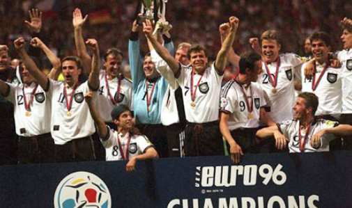 历届欧洲杯经典时刻回顾：1996年决赛——德国vs捷克