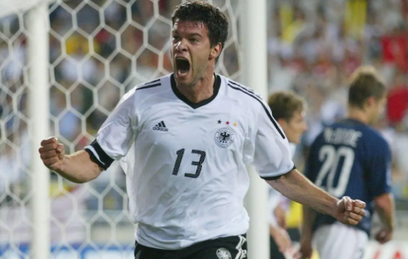 巴拉克：2008欧洲杯之路的中场之光
