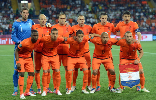 荷兰队“橙色代表曲” ——2010年欧洲杯小组赛对战精彩瞬间