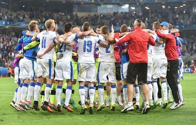2016欧洲杯斯洛伐克：坚韧之旅，荣耀初现