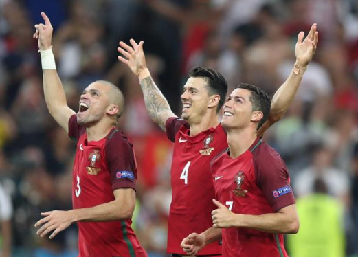 2016欧洲杯葡萄牙：冠军之路的荣耀与拼搏