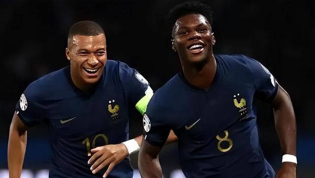 法国男足公布欧洲杯25人大名单，豪华阵容蓄势待发