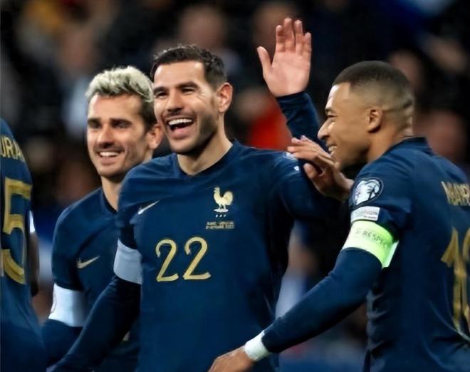 法国男足公布欧洲杯25人大名单，豪华阵容蓄势待发
