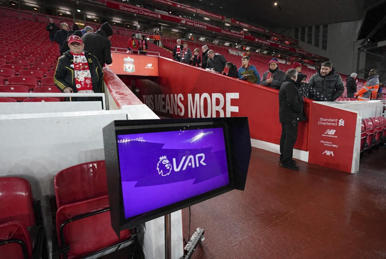 欧洲杯VAR技术争议：荷兰公司指控欧足联抄袭越位判定技术