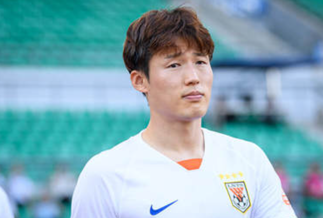 6月14日讯 韩联社报道，水原FC官员透露，孙准浩加盟球队已进入最后阶段。