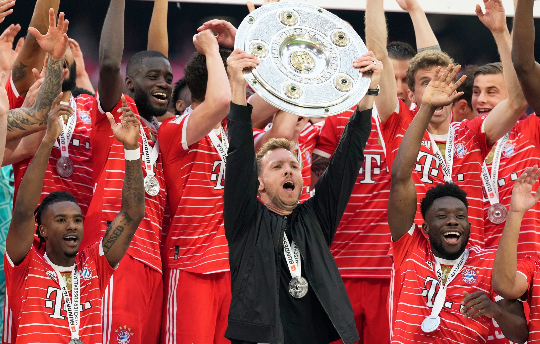 拜仁慕尼黑：歐冠征途上的榮耀與挑戰(zhàn)交響