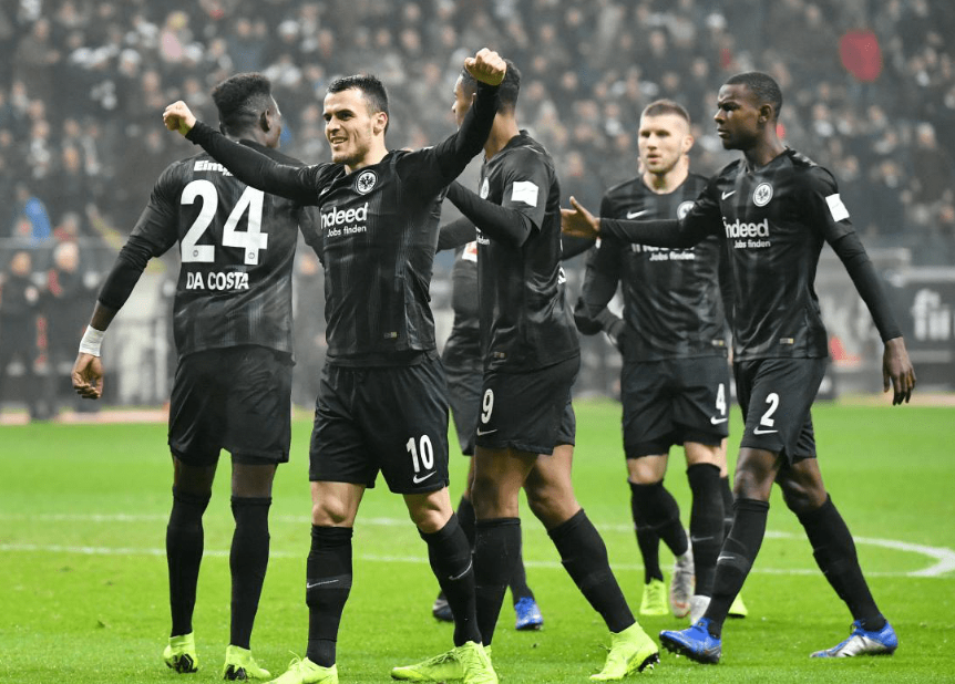 法蘭克福:歐冠賽場的“過山車”征途