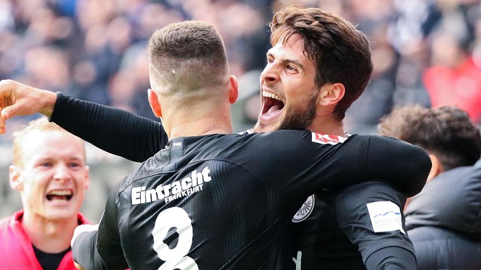 法蘭克福:歐冠賽場的“過山車”征途